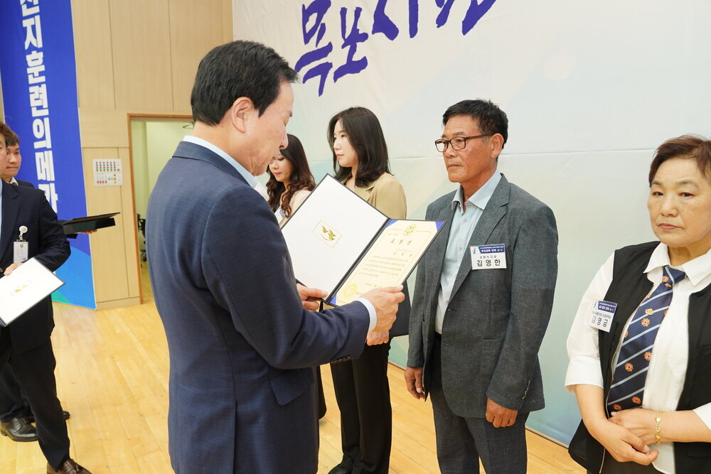 전국소년(장애학생)체전 성공개최 유공자 표창 수여식-6