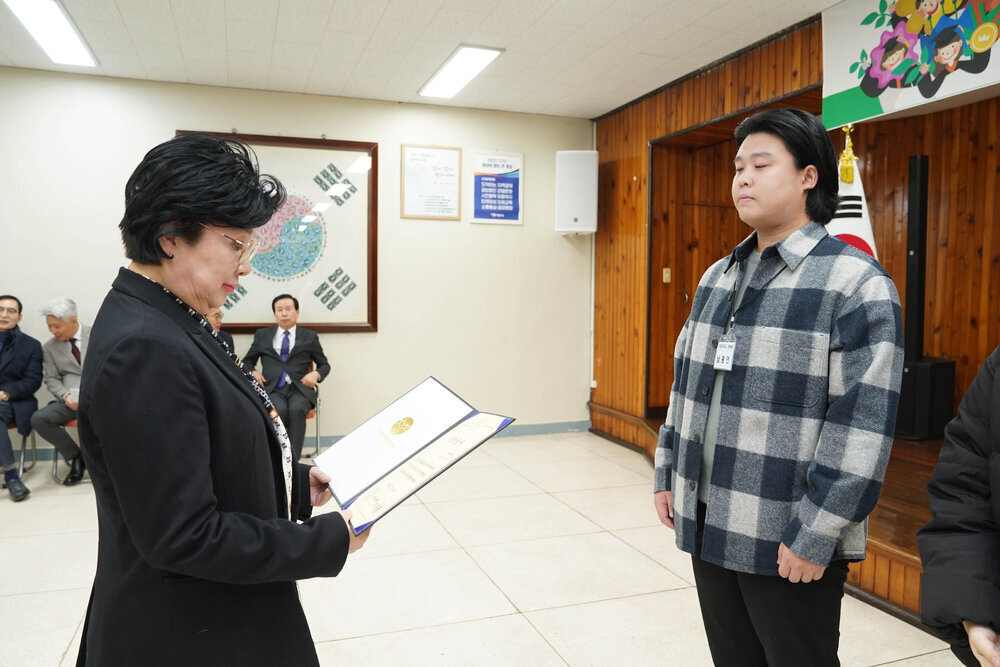 (11.29.회의실) 장학증서 수여식-1