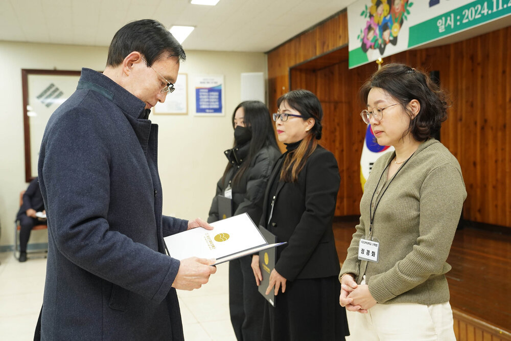 (11.29.회의실) 장학증서 수여식-1