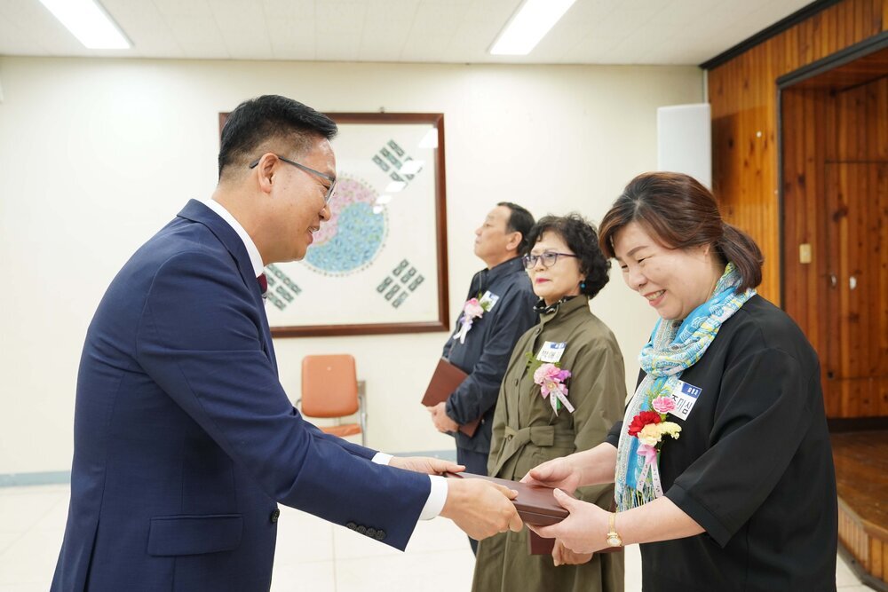 (05.08.회의실) 어버이날 기념행사